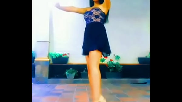 Bailando frente a mi c&aacute;mara por el celular 