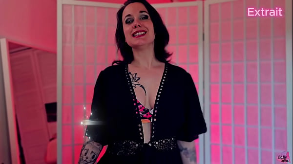 Nonton Extrait De Ma Nouvelle Vid&eacute;o Tr&egrave;s Humiliante !!elle Est Dispo Dans Mon ... thumbnail