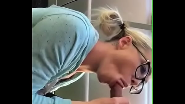 Mi ha_fatto un pompino nel giardino di casa dopo averla rimorchiata su Ragaitaliane com