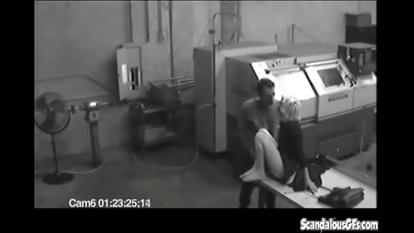 Hot blonde get horny starting rubbing her pussy the man arrive and help him to fingering her and try to fuck her until it failed