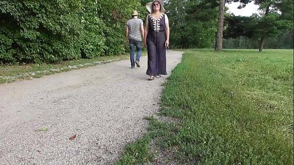 Play MP4 - Hairy mature in transparent dress flashing in the park