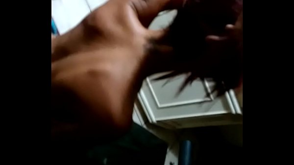 Play MP4 - Disse que estava com tes&atilde;o&comma; e antes de ir tomar banho&comma; ela pediu pra mim colocar um pouquinho - P-2