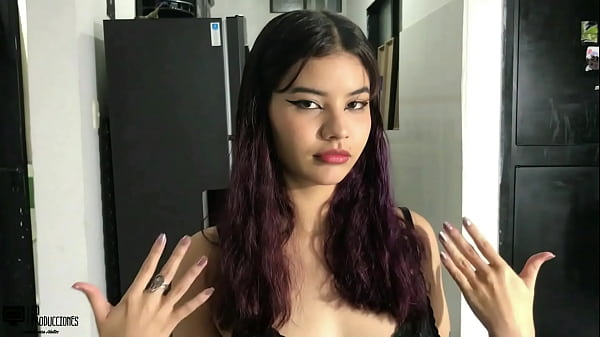 Hermanastra Recibe La Polla De Su Hermanastro En Su Co&ntilde;o thumbnail