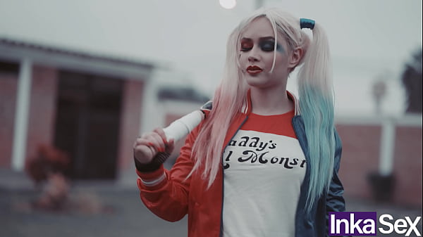 Play MP4 - Superman introduce el bate de Harley Quinn por el ano para salvar el mundo&period;