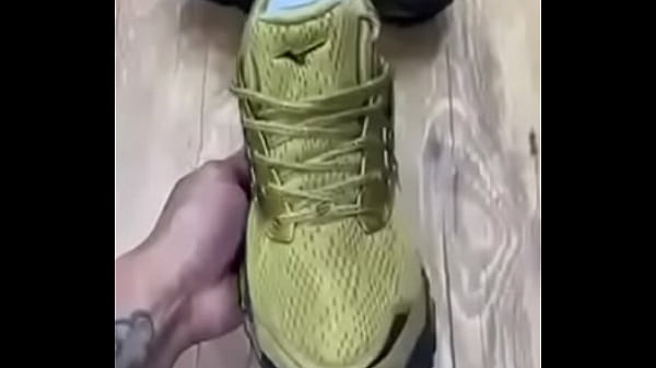 Com esse t&ecirc;nis voc&ecirc; fode com tudo para mais informa&ccedil;&otilde;es me chame no chat temos outros diversos modelos e todos com garantia 