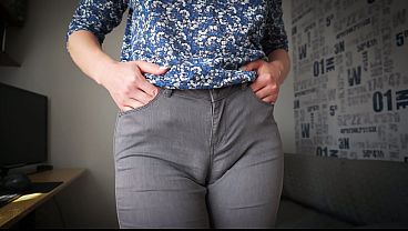 Hot secretary showing off fat camel toe in denim jeans 