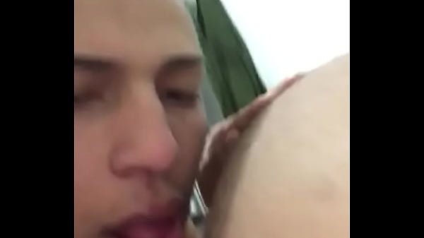 Play MP4 - ENZO DECKER - Chupei o cuzinho do meu amigo