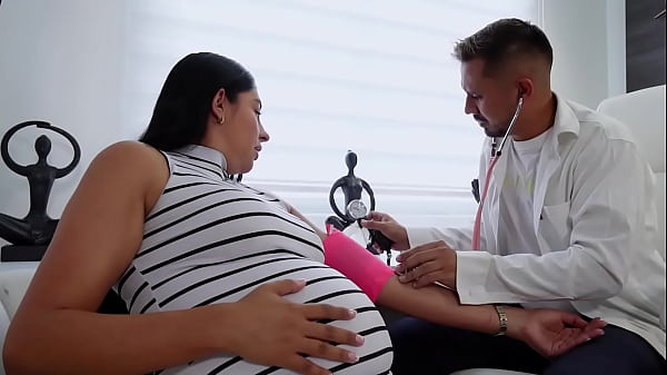 Nonton Doctor Fucks Pregnant Patient During Checkup - Tommy Miller thumbnail