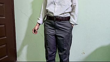Boss Fucked Secretary- Boss Ne Apni Apne Office Ki Larki Ko Paise Ka Lalach Dekar Chod Dala thumbnail