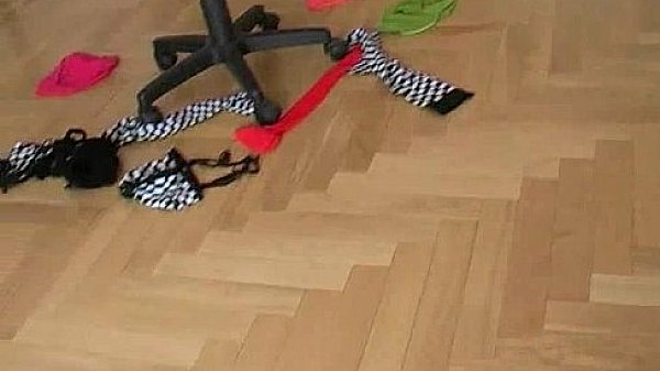 Nonton Cute Gf Showing Her Sexy Goods thumbnail