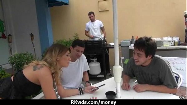 Amateur hottie takescash for publicsex 15