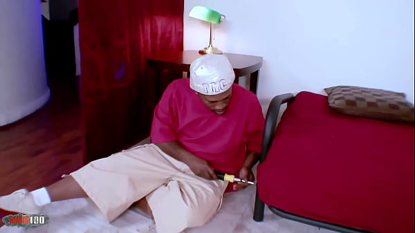 Nonton A Massive Black Dick For A Perverse Milf thumbnail