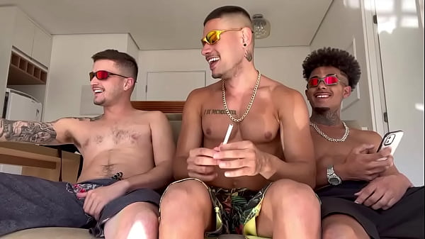 Erick Diaz And His Favelated Friends Doing Whoring thumbnail