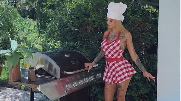 Bonnie Rotten BBQ Boning