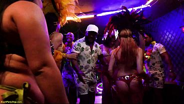 Nonton Nymphomaniac Bubble Butt Brazilian Samba Dancer Squirting And Get Rough Tight Anus Stretchedd At Our Caranaval Groupsex Party Orgy thumbnail