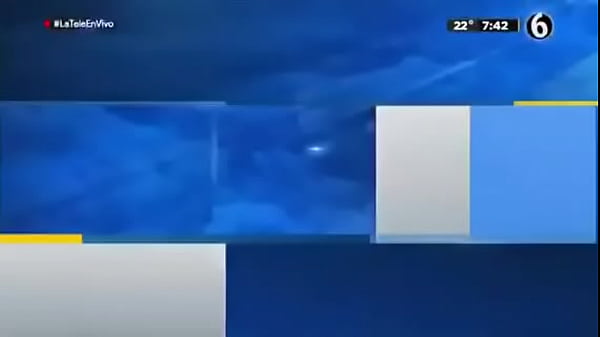 Nonton Emily Qui&ntilde;ones, Ricas Tetas En Sexy Vestido thumbnail