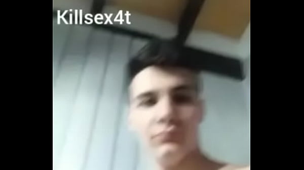 Amigo me dedica un video.