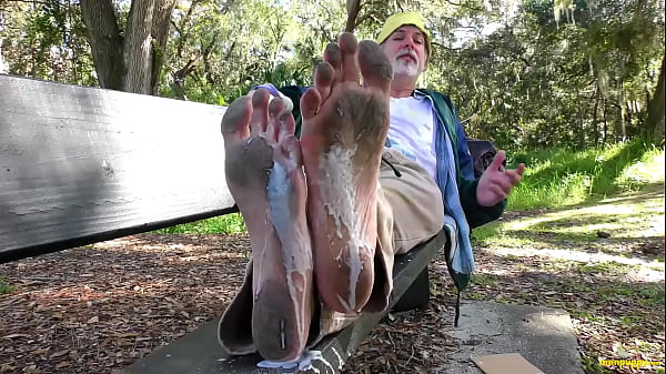 Richard Lennox Lets You Experience Foot Fetish In The Park