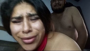 Perra llora por sexo anal