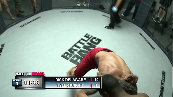 Play MP4 - Battle bang between Dick Delaware and Tyler Knight