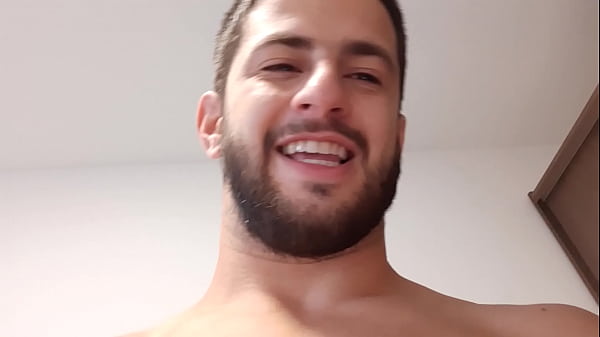 Play MP4 - Come meet a real straight alpha male - muscle flexing