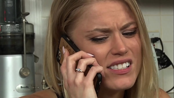 Valery Summer Fucks The Man Of The_House