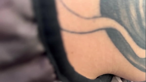 Peguei uma moto t&aacute;xi sapatona no rio de janeiro ela subiu o morro comigo ! Me levou pro seu apartamento no morro pra n&oacute;s dois fuder gostoso! 