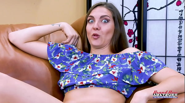 Horny Cutie Queen Sadie Holmes Fingers Her Pussy While Sucking A Dick! thumbnail