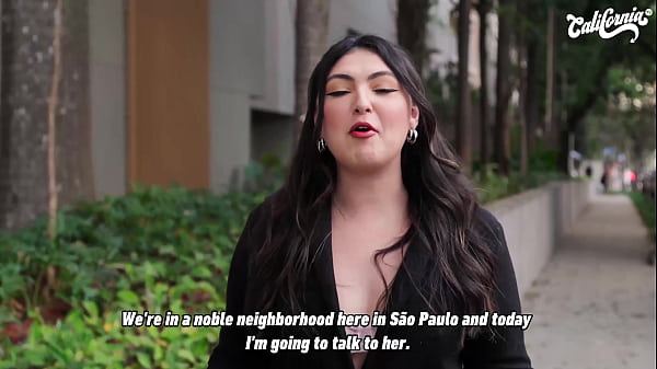 Nonton Clara Wellen Cai De Buca Na Buceta Da Tatuada thumbnail