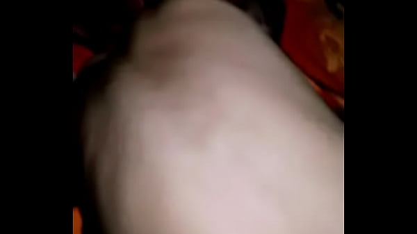 Play MP4 - Cdzinha dando para h&eacute;tero militar