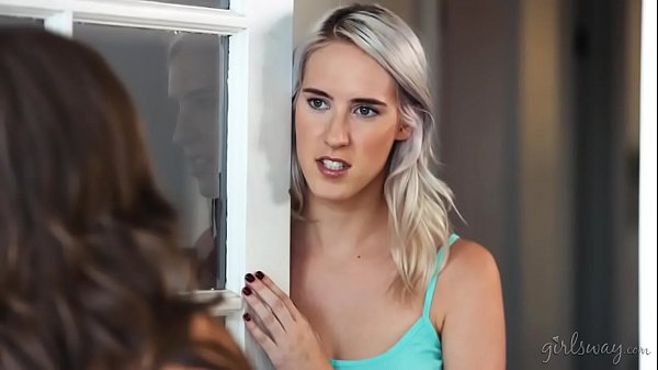 Play MP4 - Cadence Lux squirting right to Abigail Mac's face