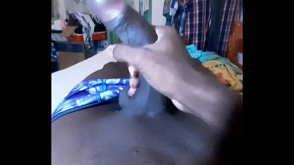 Novinho Gostoso na punheta