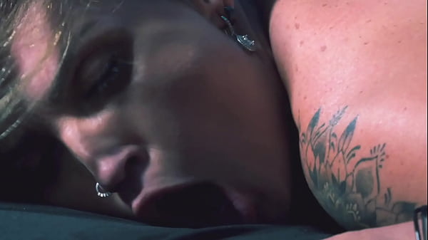 I'm dying to have warm cum on my toes 