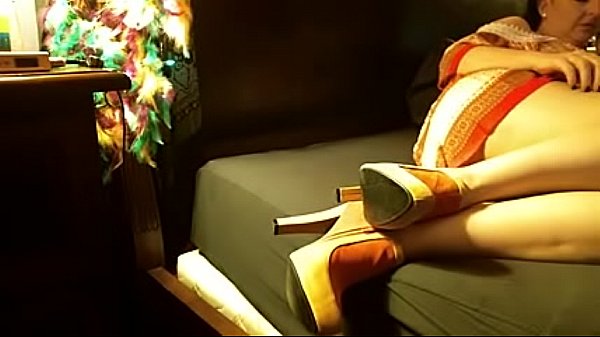 German MILF Frauerste anal Orgasmus aufWebcam_Erdbeben