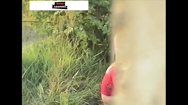 Compila&ccedil;&atilde;o Amadora De Garotas Mijando Na Rua E No Banheiro thumbnail