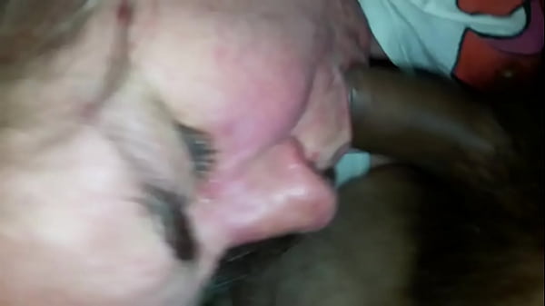 Sexy slut sucking bbc