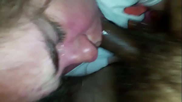 Sexy slut sucking bbc 