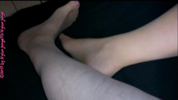 MILF und Ich in Feinstrumpfhose Nylon_2