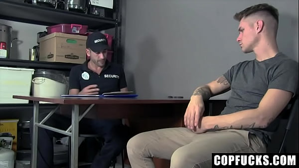 Security Guard and Fucks Thief 