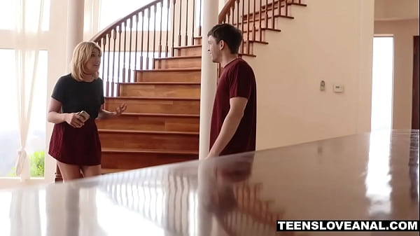 Zelda morrison gets large penis shoved in her asshole