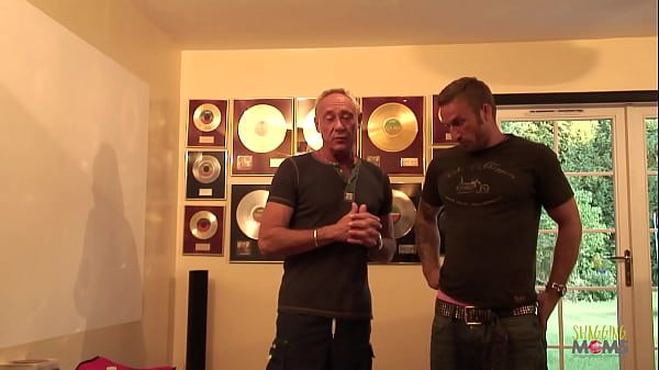 Play MP4 - Nikki Blonde is having rough sex with her boyfriend and his dad