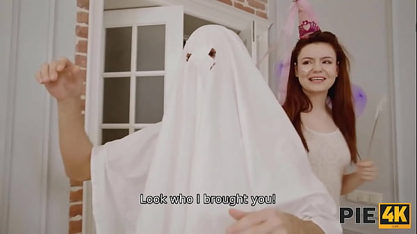 PIE4K. Sexy Sorority Girls 