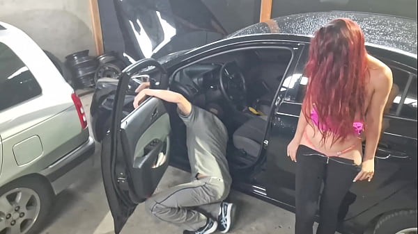 Play MP4 - Novinha leva carro no mec&acirc;nico e levou pau