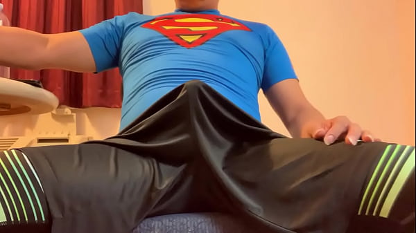 Masturbandome en mis shorts de adidas 