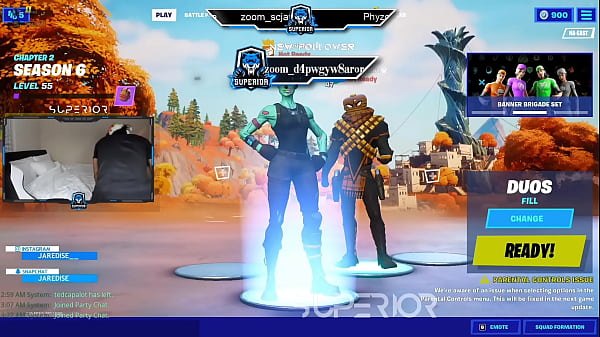 Streamer gets on his bed and twerks