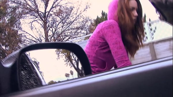 Play MP4 - White teen gets casted for her first porn shoot