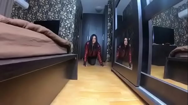 Nonton Preview- The Nympho Wife Plays With Her Camel-toe Jumpsuit And Put Some Cum On Her Shinny Red Down-jacket 230#amateur, #m... thumbnail