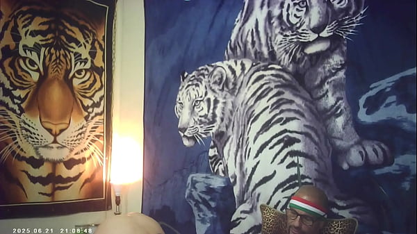 Nonton Maxxxloadz thumbnail