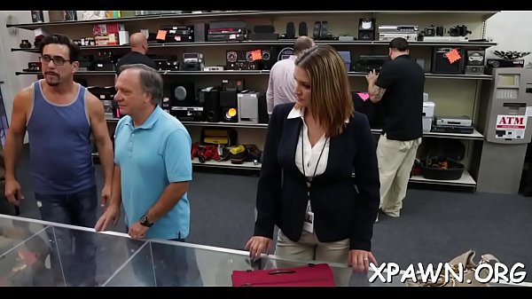 Glamorous non professional wants to become celebrated by having_sex