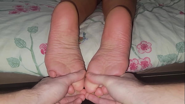 Play MP4 - Foot Massage for the Stepmother